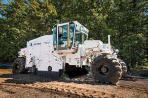Roadtec SX-8 Soil Stabilizer/Reclaimer in use