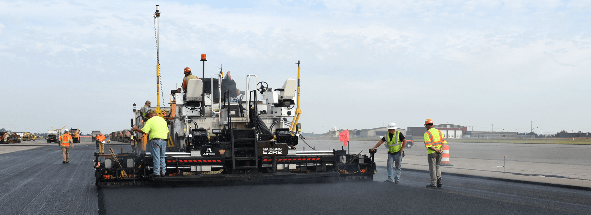 EZR2 Highway Class Screed