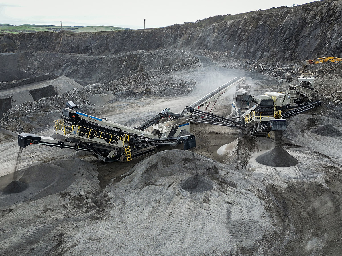 aggregate quarry with crushing and screening equipment