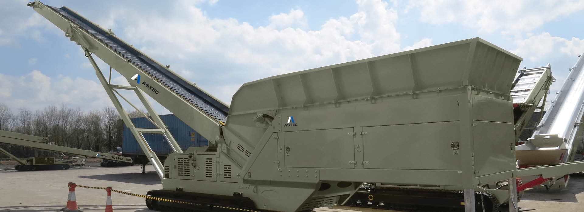 Mobile Mulch Hopper Feeders