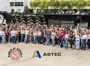Foto em grupo das participantes do evento “Mulheres do Asfalto”